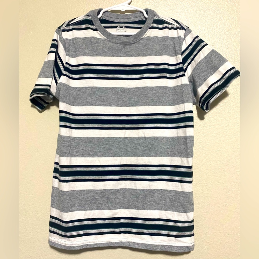 Wonder nation black and white stripe Boys T- shirt size 10/12